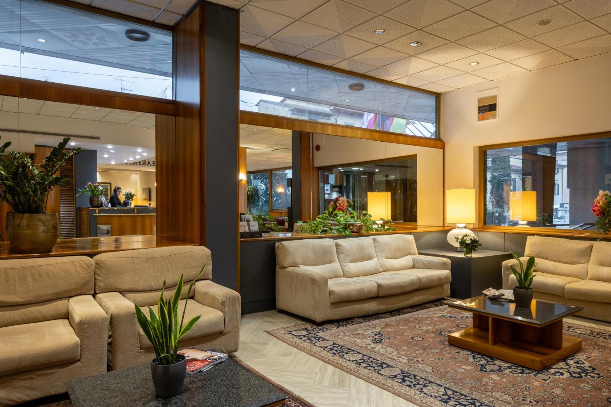 Hotel Minerva Arezzo Exterior photo